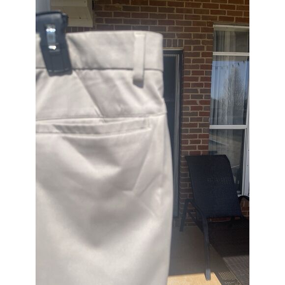 Greg Norman Pants Mens 36x32 Beige Tapred Leg Flat Front Performance Chino - Picture 6 of 10